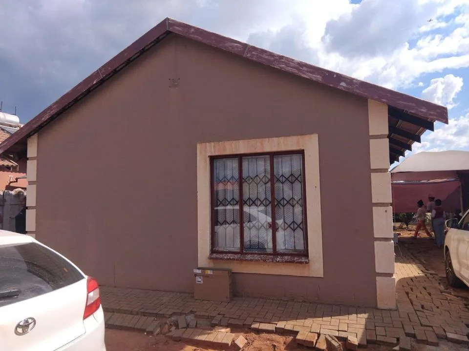 2 Bedroom House for sale in Boitekong