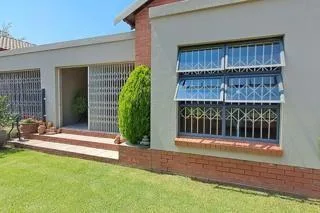 2 Bedroom Townhouse for sale in Parys
