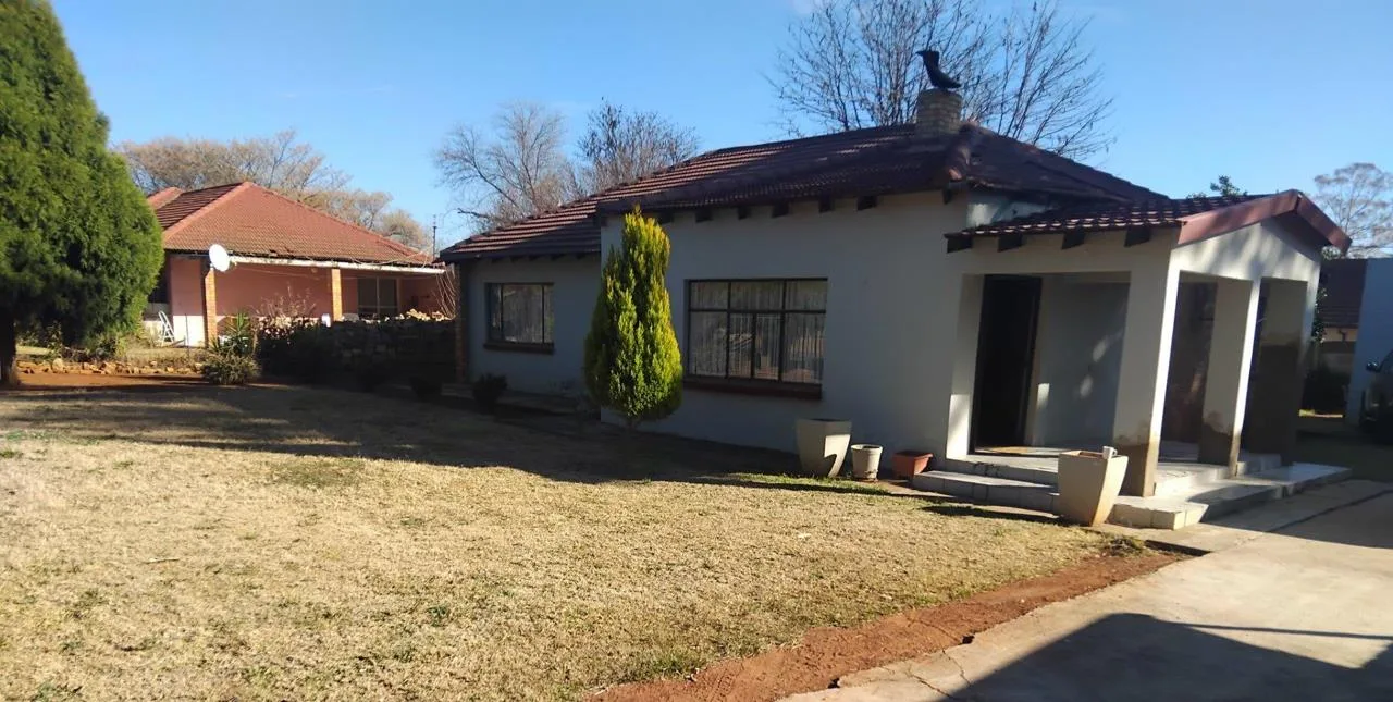 3 Bedroom House for sale in Stilfontein Ext 2