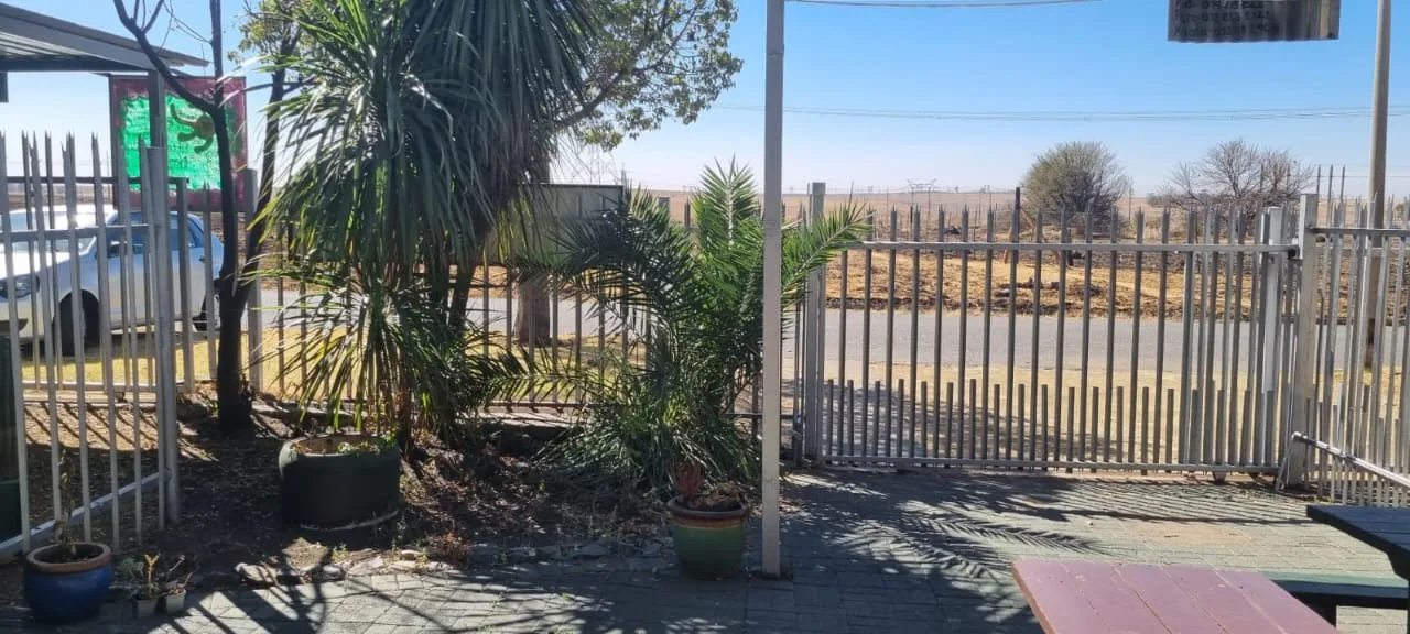 20 Bedroom House for sale in Evander