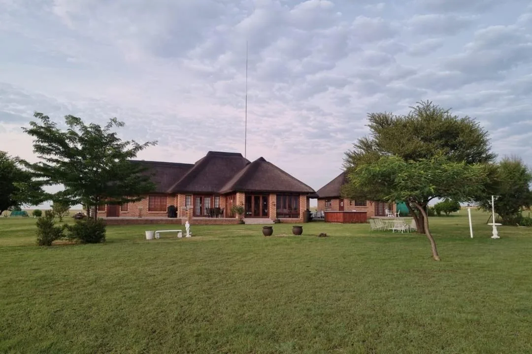 3 Bedroom House for sale in Oranjeville