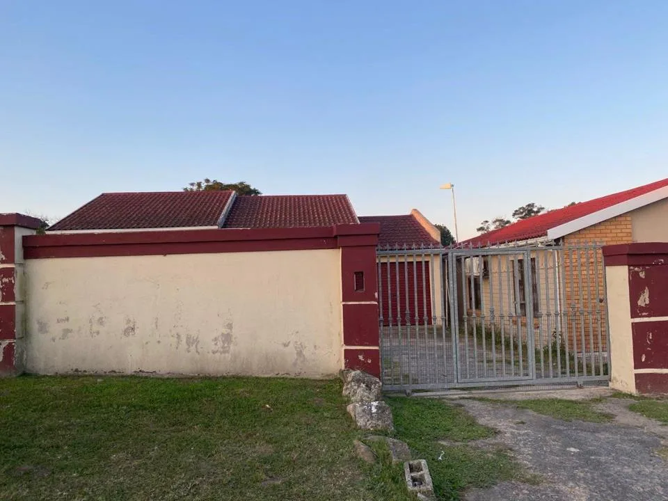 House for sale in Amalinda