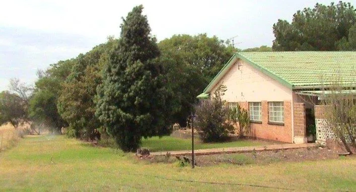 2 Bedroom House for sale in Rietkol AH