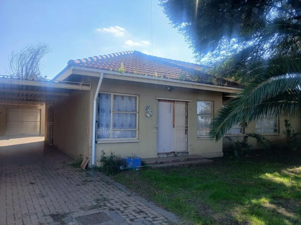 4 Bedroom House for sale in Riebeeckstad