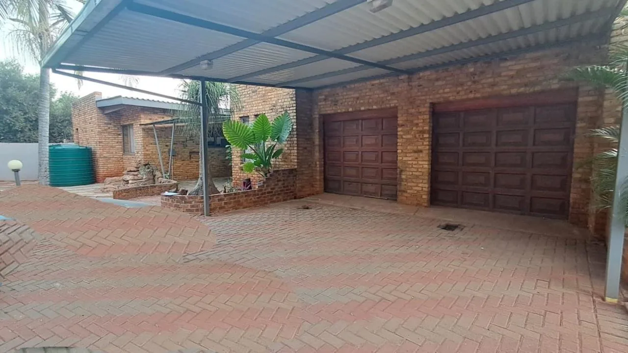 4 Bedroom House for sale in Impala Park