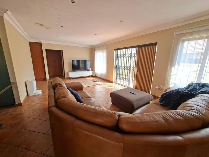 3 Bedroom Townhouse for sale in Bendor