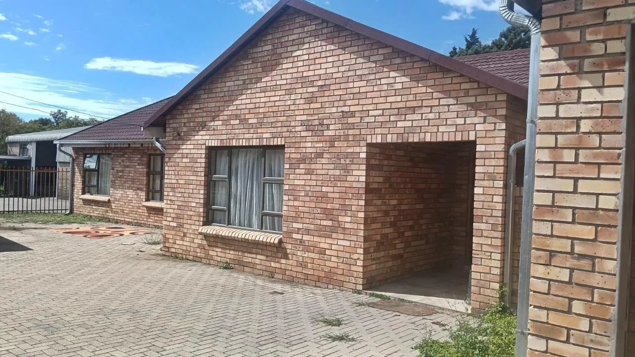 2 Bedroom House to rent in Noordhoek