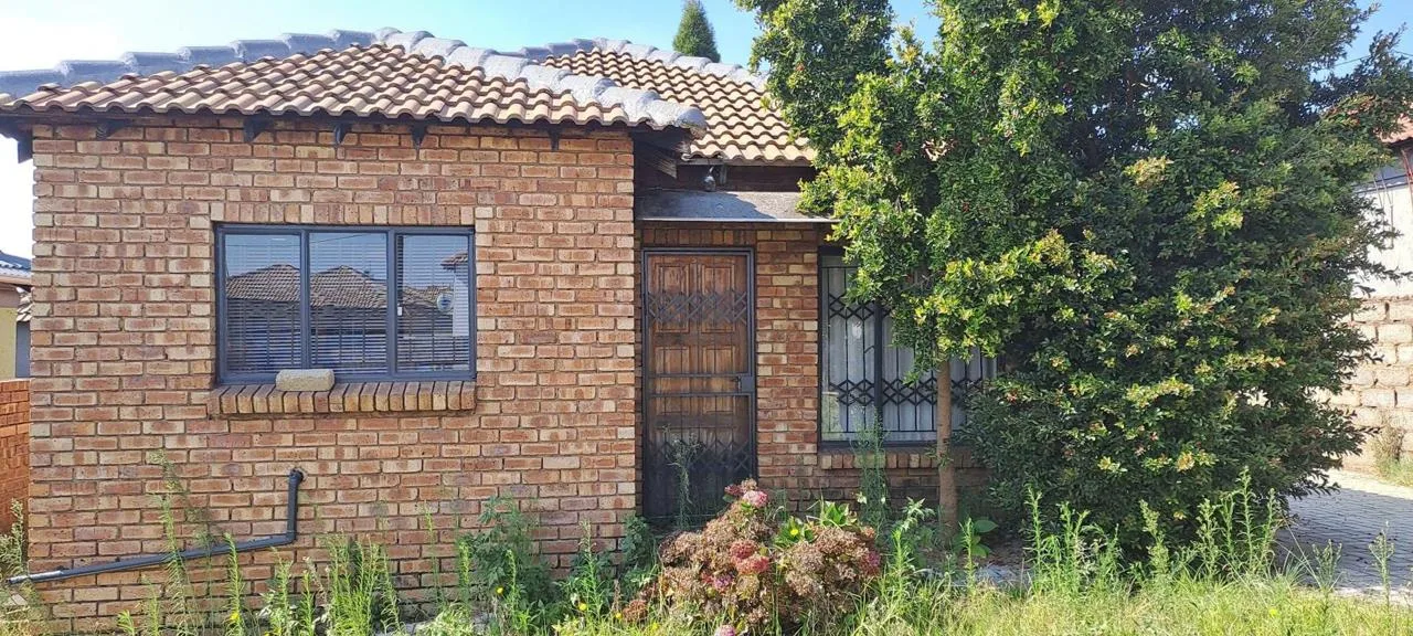 2 Bedroom House for sale in Mhluzi
