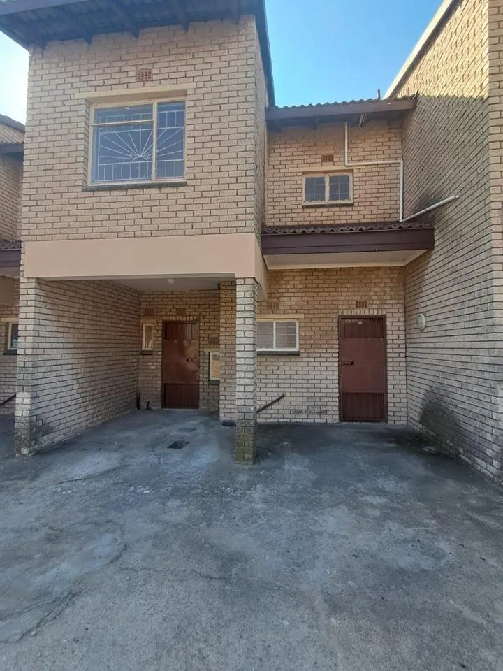 3 Bedroom Apartment / flat for sale in Evander