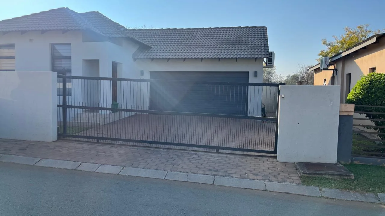 3 Bedroom House for sale in Melodie