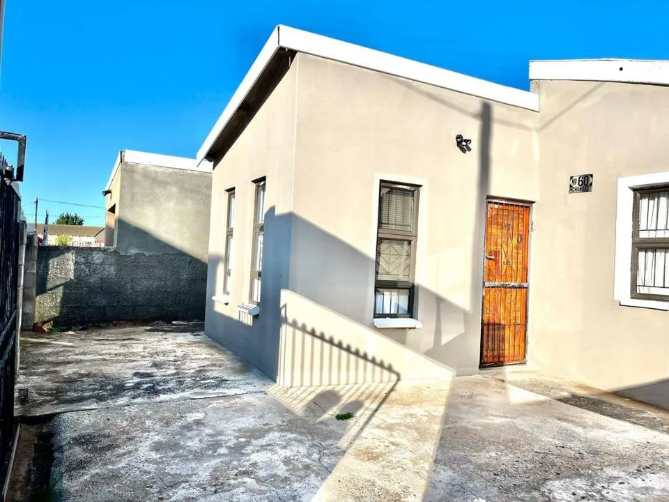 2 Bedroom House for sale in Motherwell Nu 6