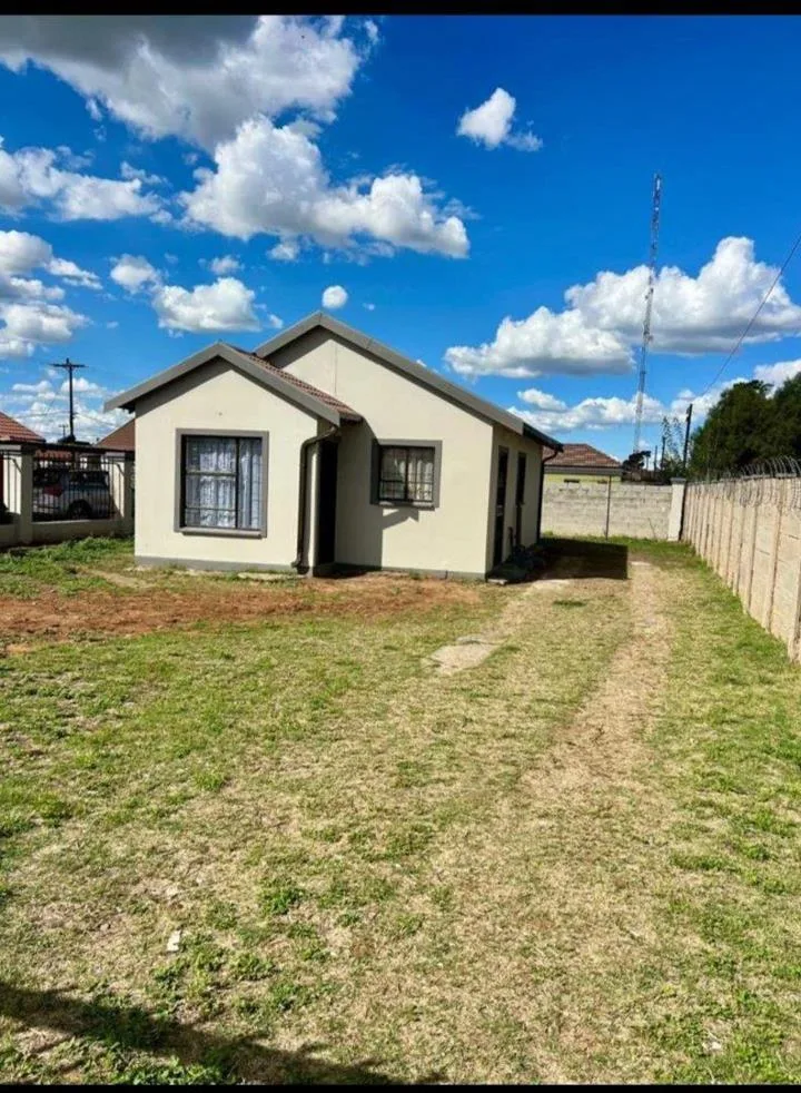 3 Bedroom House for sale in Pinehaven