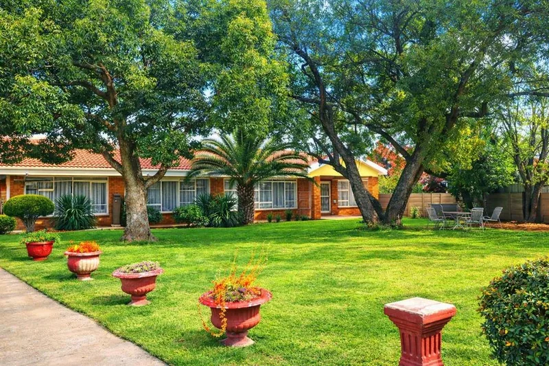 4 Bedroom House for sale in Virginia Park