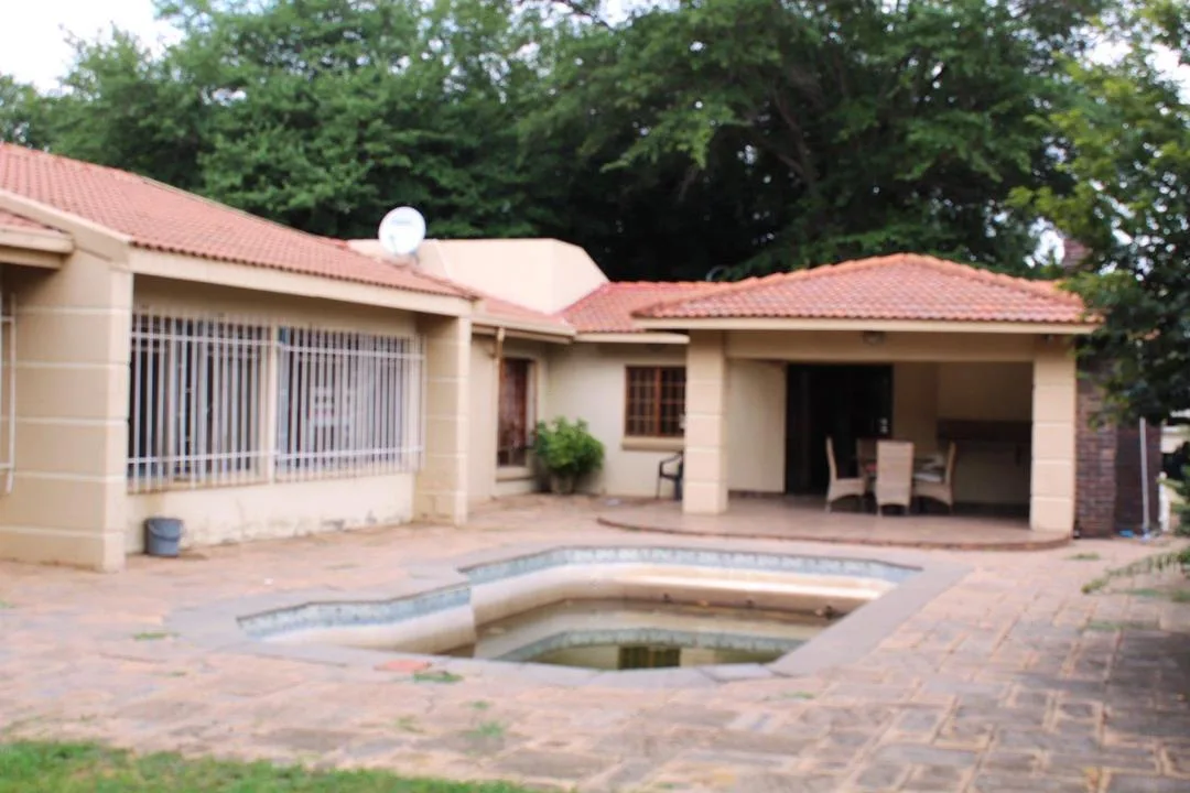5 Bedroom House for sale in Sasolburg Ext 11