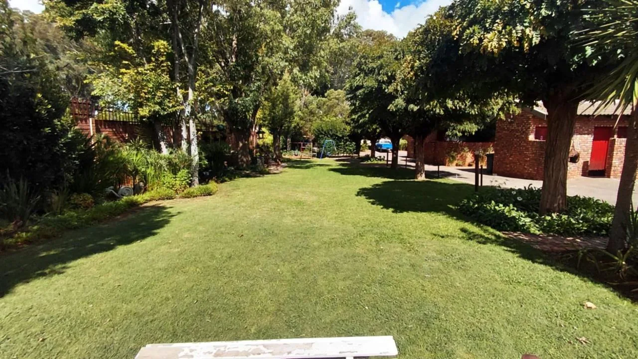 2 Bedroom Townhouse for sale in Langenhovenpark