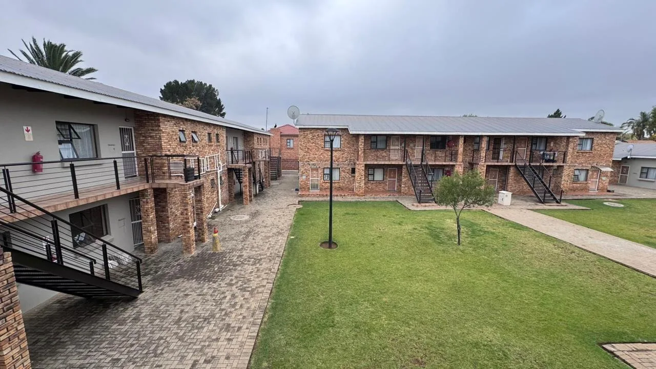 3 Bedroom Apartment / flat for sale in Rhodesdene