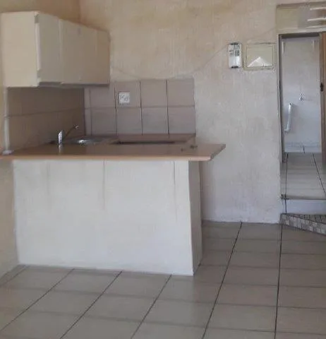 1 Bedroom Apartment / flat to rent in Florapark