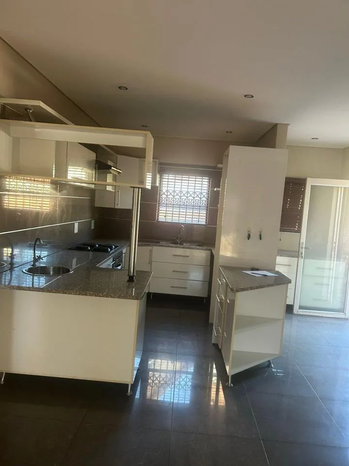 2 Bedroom Townhouse for sale in Dassie Rand
