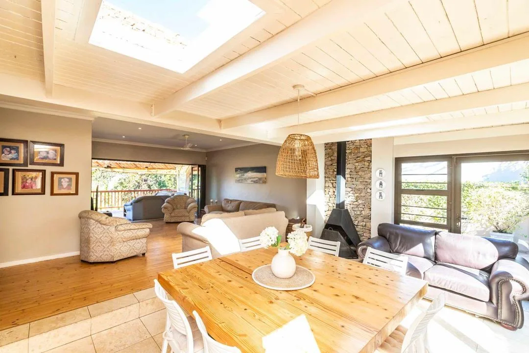 5 Bedroom House for sale in Nahoon