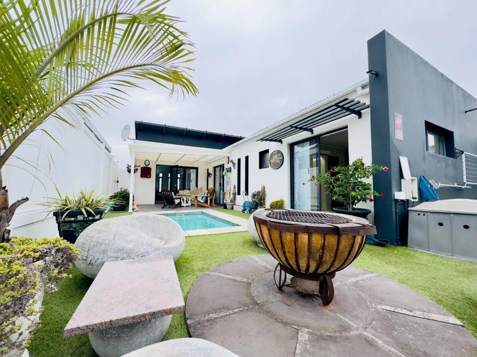 2 Bedroom House for sale in Nahoon Valley Park