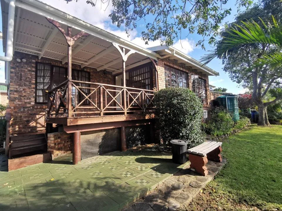 2 Bedroom Townhouse for sale in Gonubie