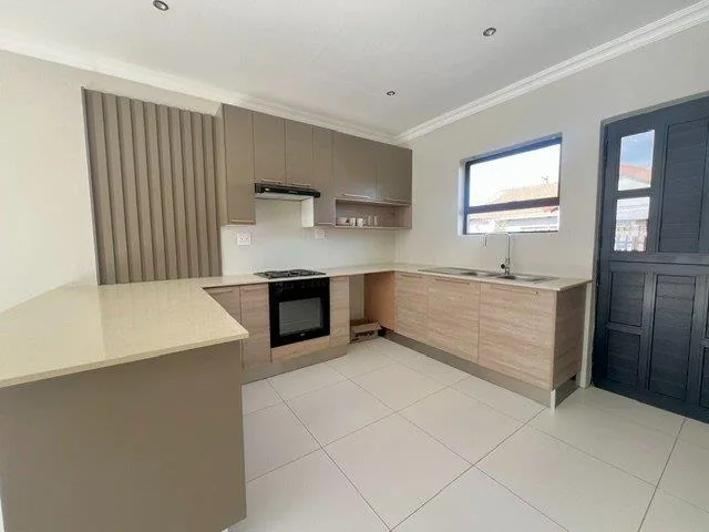 3 Bedroom House for sale in Selosesha