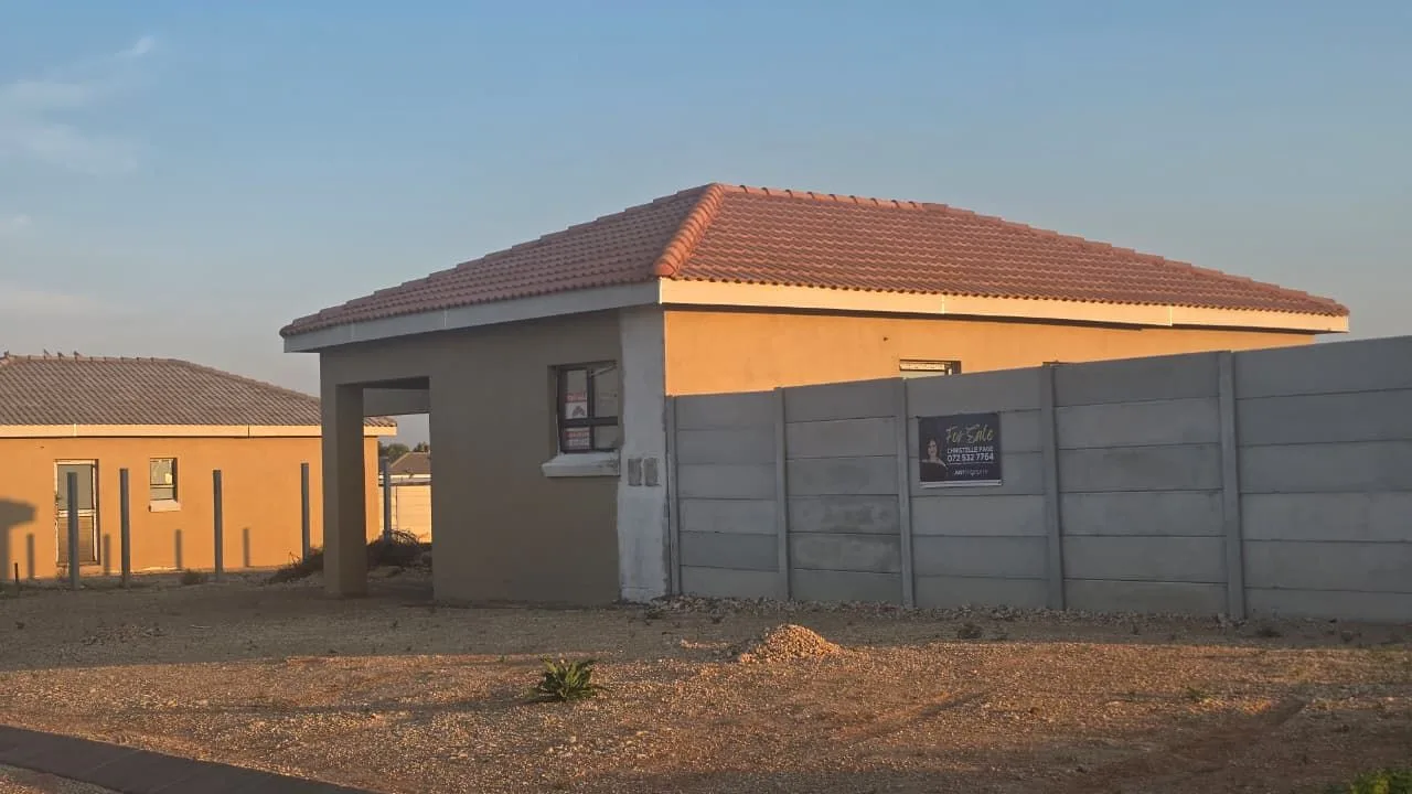 2 Bedroom House for sale in Oosterville