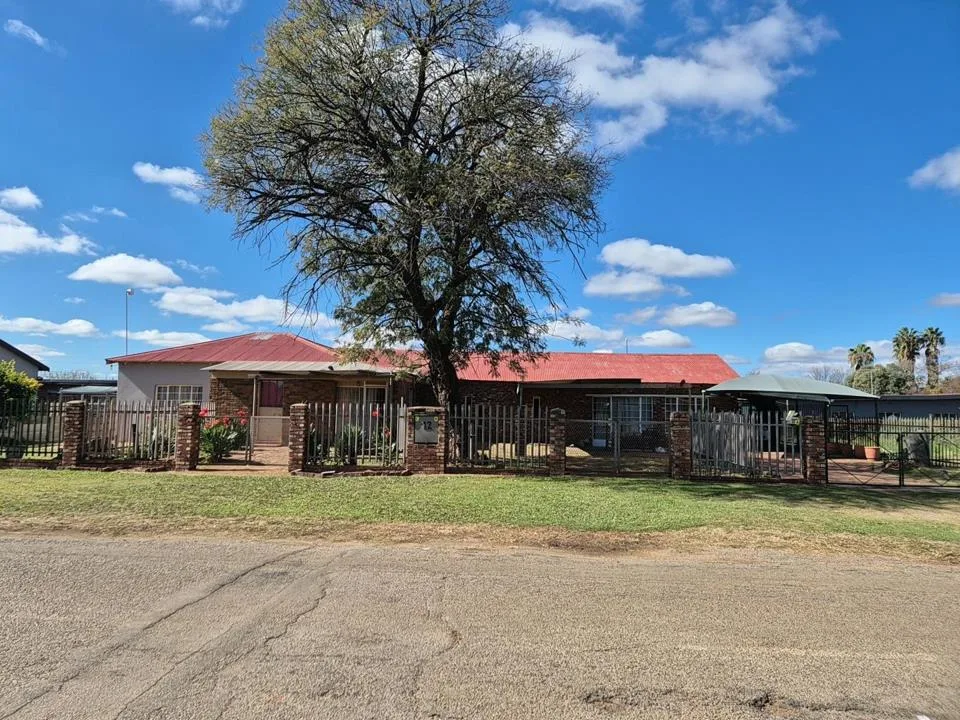 6 Bedroom House for sale in Potchefstroom Central