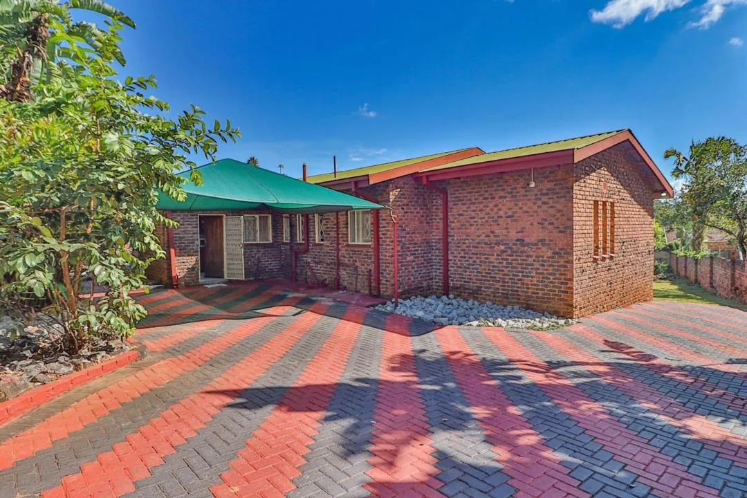 4 Bedroom House for sale in White River Ext 6