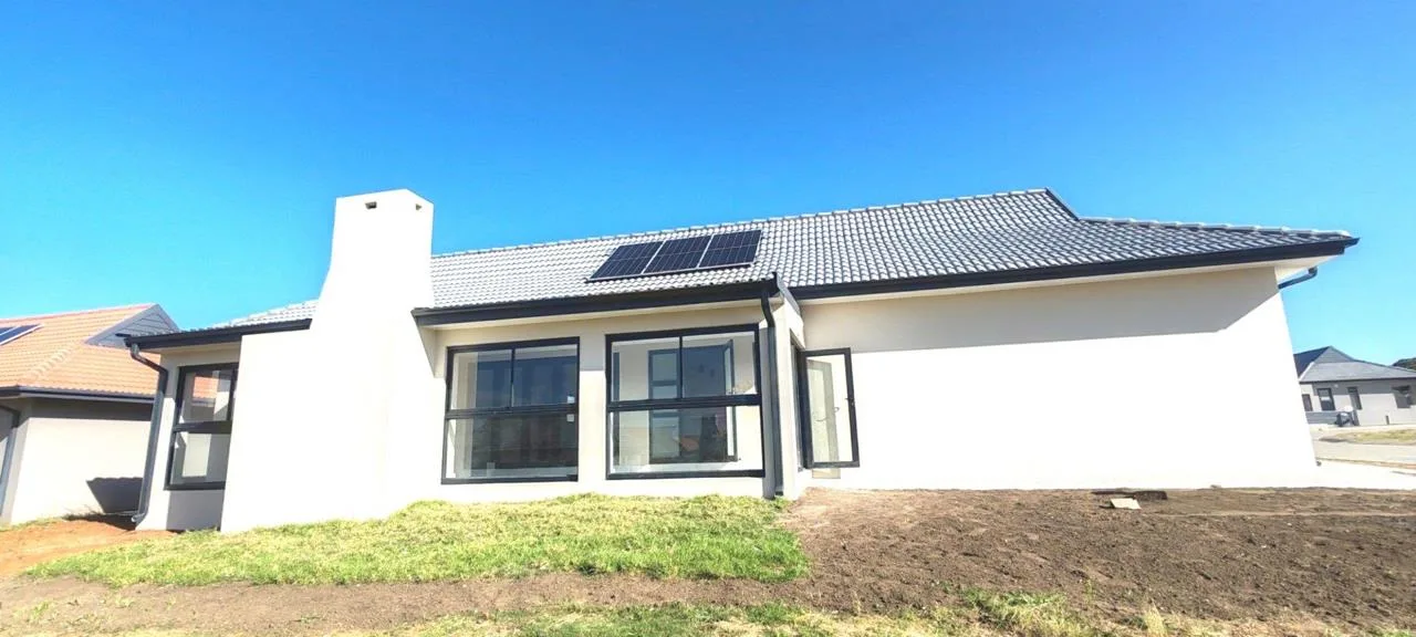 3 Bedroom House for sale in Kidds Beach