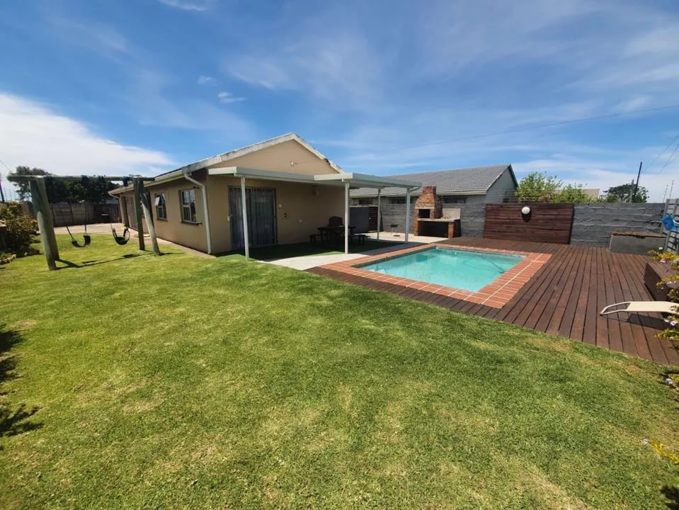 4 Bedroom House to rent in Gonubie