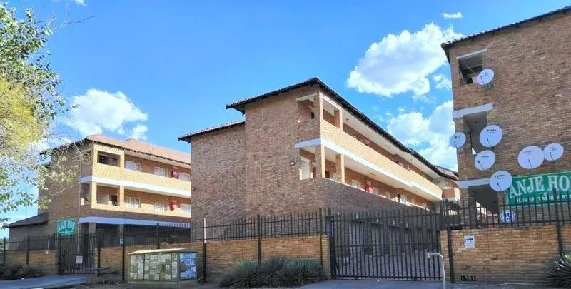 3 Bedroom Apartment / flat to rent in Rustenburg Central