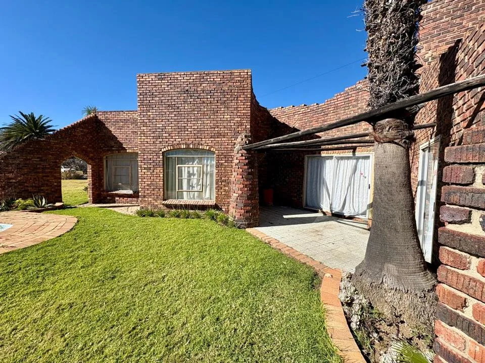 4 Bedroom House for sale in Heilbron