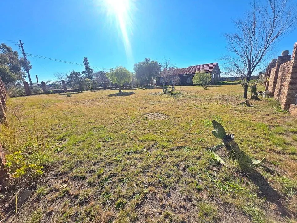 2 Bedroom House for sale in Oranjeville