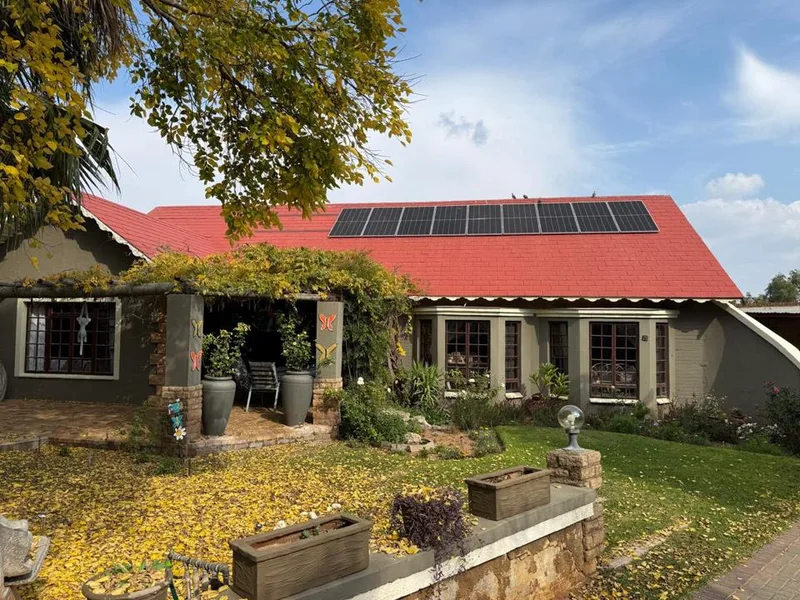5 Bedroom House for sale in Vryburg
