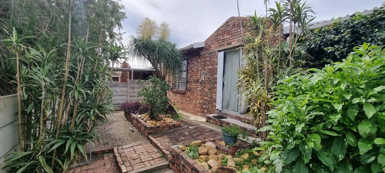 3 Bedroom House for sale in Scheepershoogte