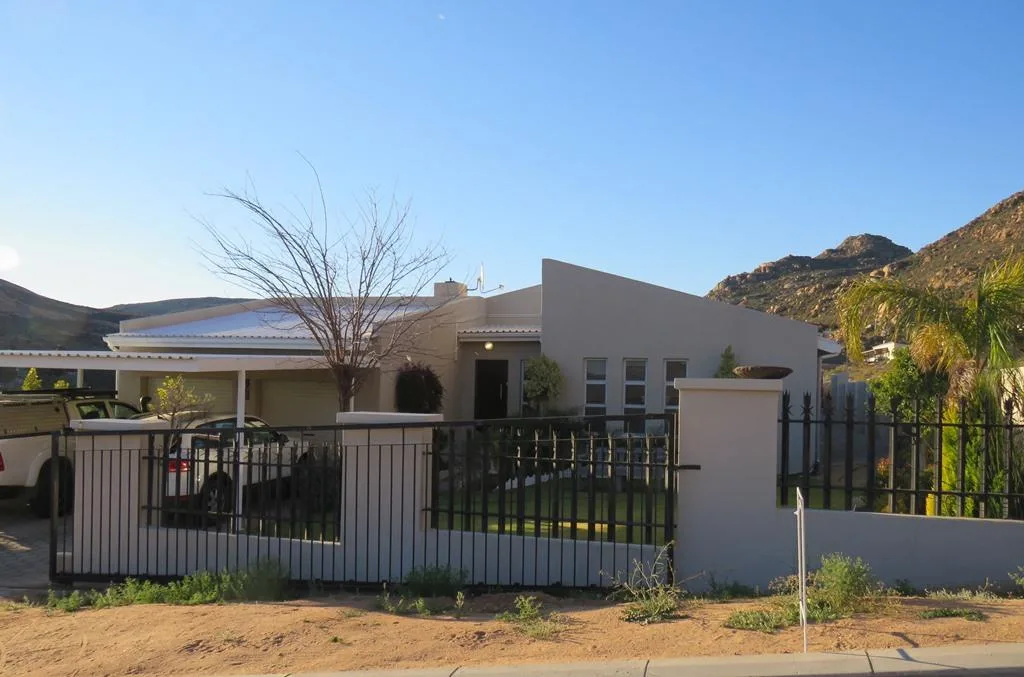 4 Bedroom House for sale in Springbok