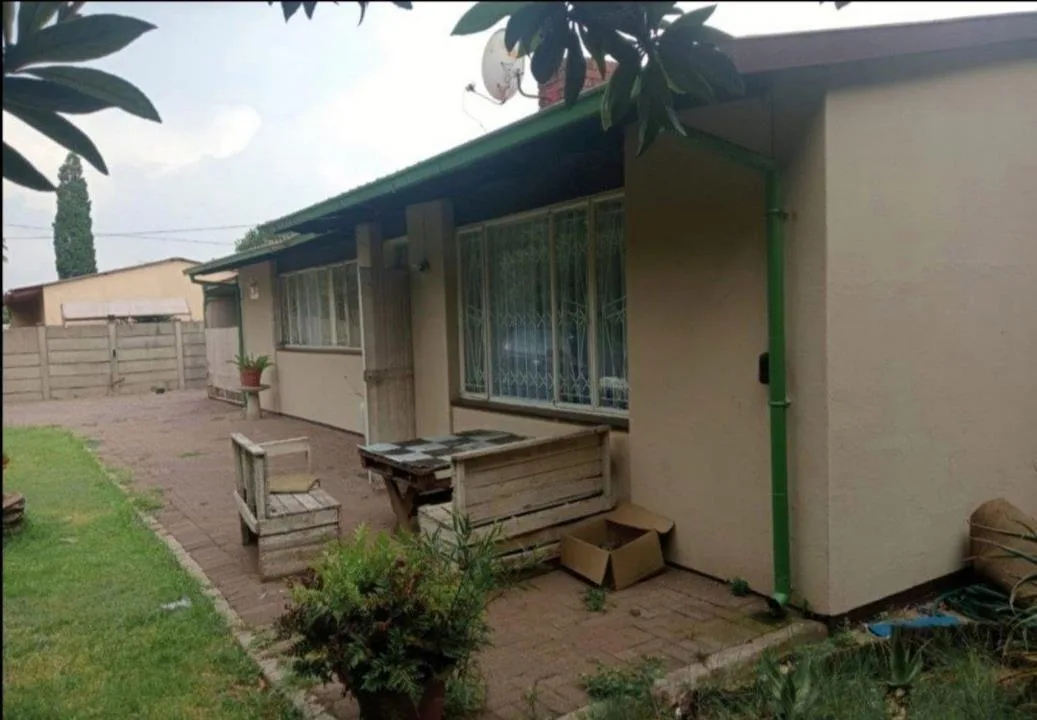 3 Bedroom House for sale in Sasolburg Ext 12