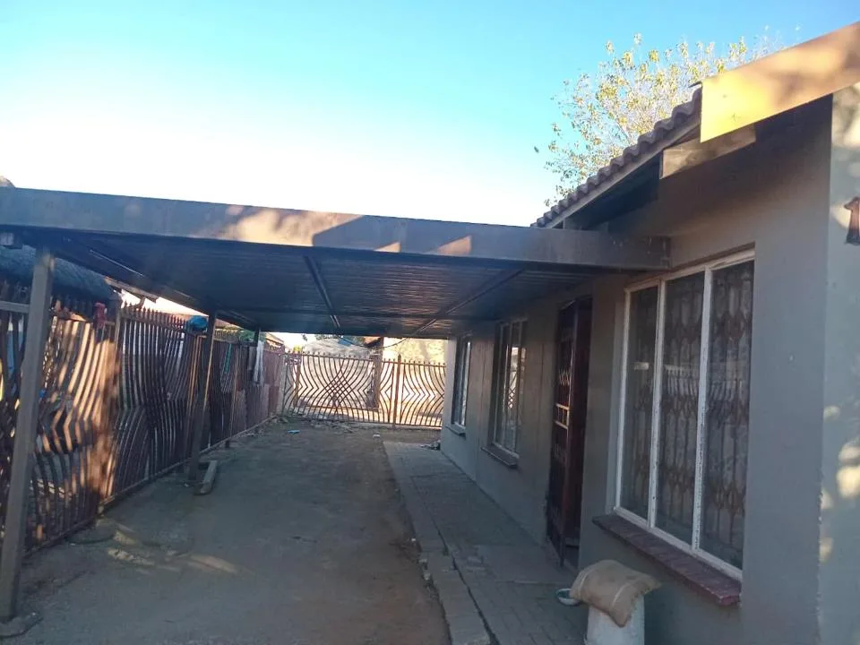 3 Bedroom House for sale in Boitekong