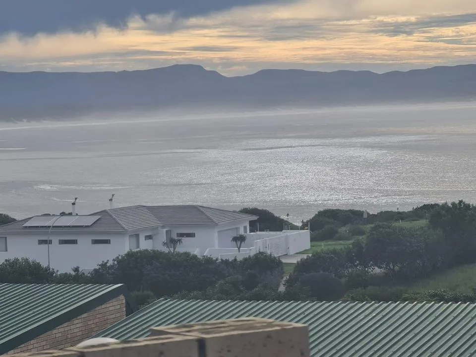 3 Bedroom Townhouse to rent in Wavecrest
