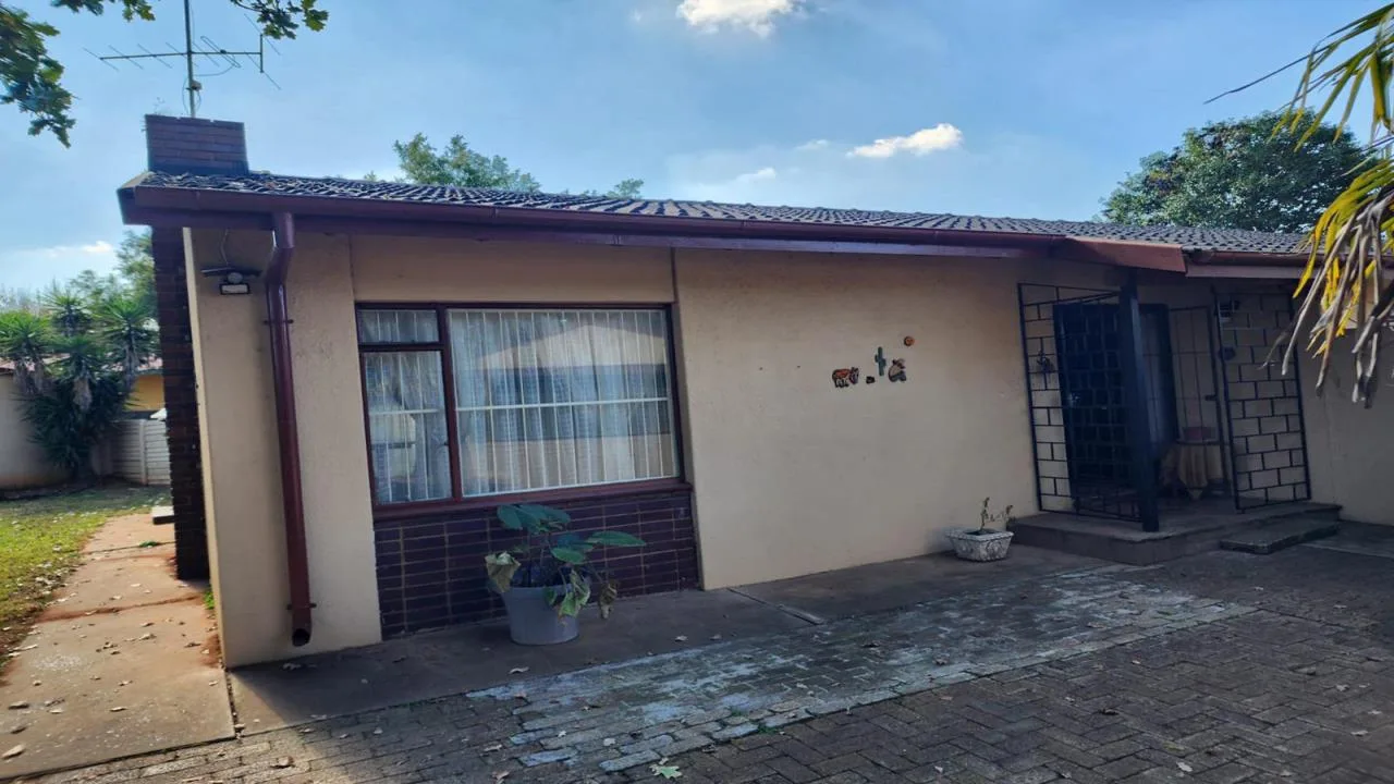 4 Bedroom House for sale in Sasolburg Ext 1