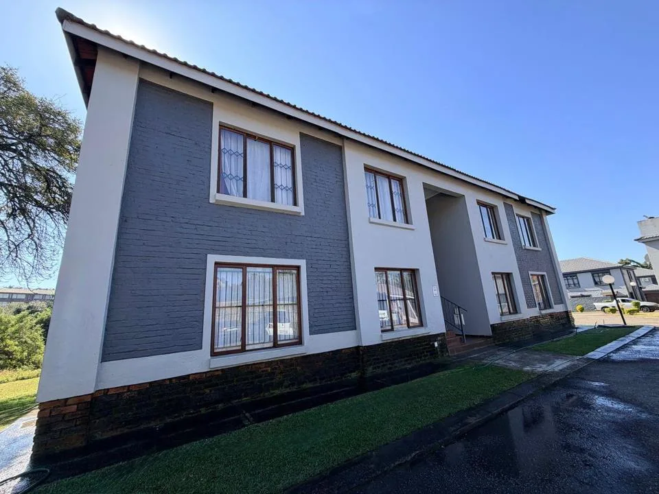 2 Bedroom Townhouse for sale in Arborpark