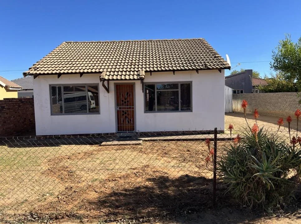 2 Bedroom House to rent in Mmabatho