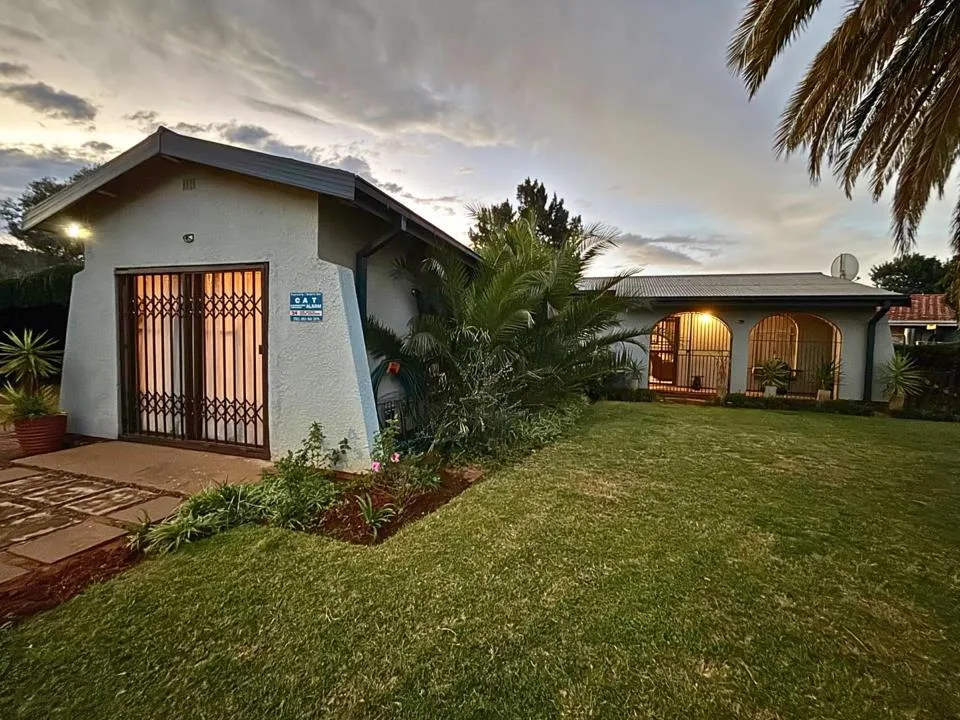 4 Bedroom House for sale in Carters Glen