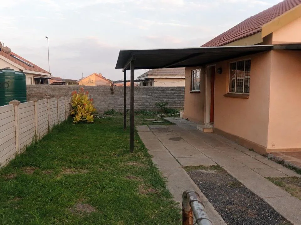 2 Bedroom House for sale in Freedom Park