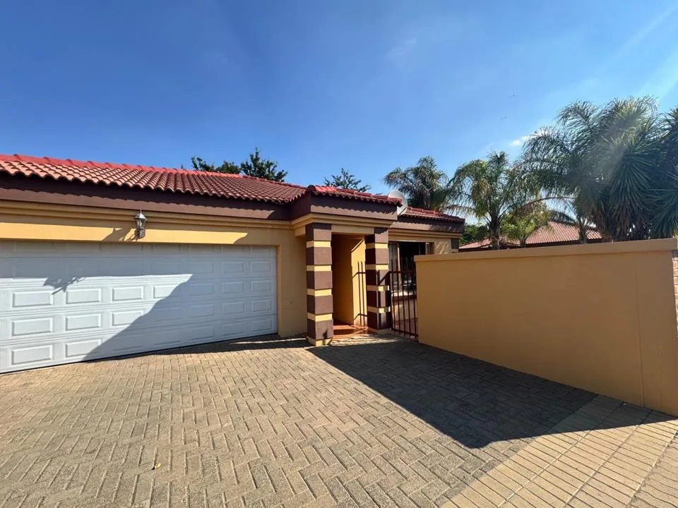 3 Bedroom Townhouse to rent in Hillcrest
