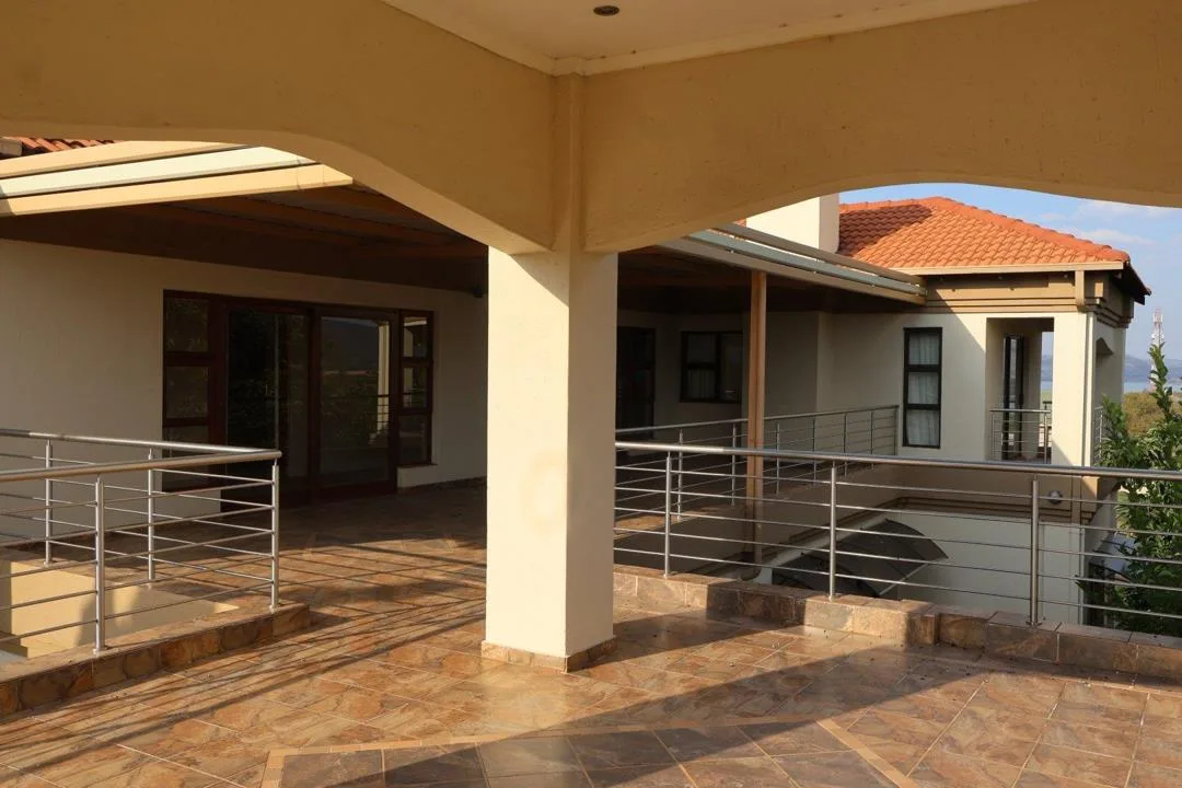 6 Bedroom House for sale in Kosmos Ridge