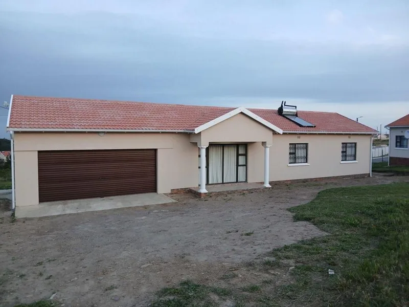 3 Bedroom Townhouse for sale in Cove Rock