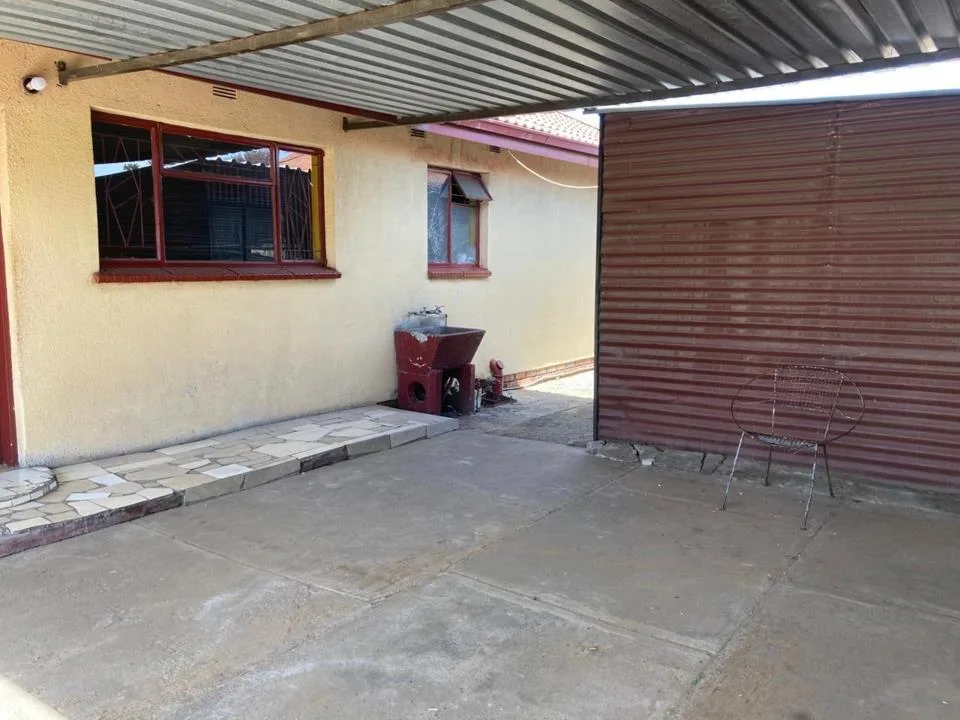 3 Bedroom House for sale in Zamdela