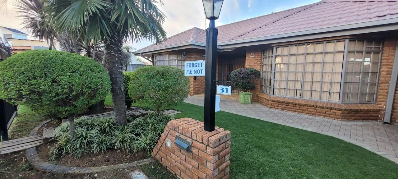 4 Bedroom House for sale in Naudeville
